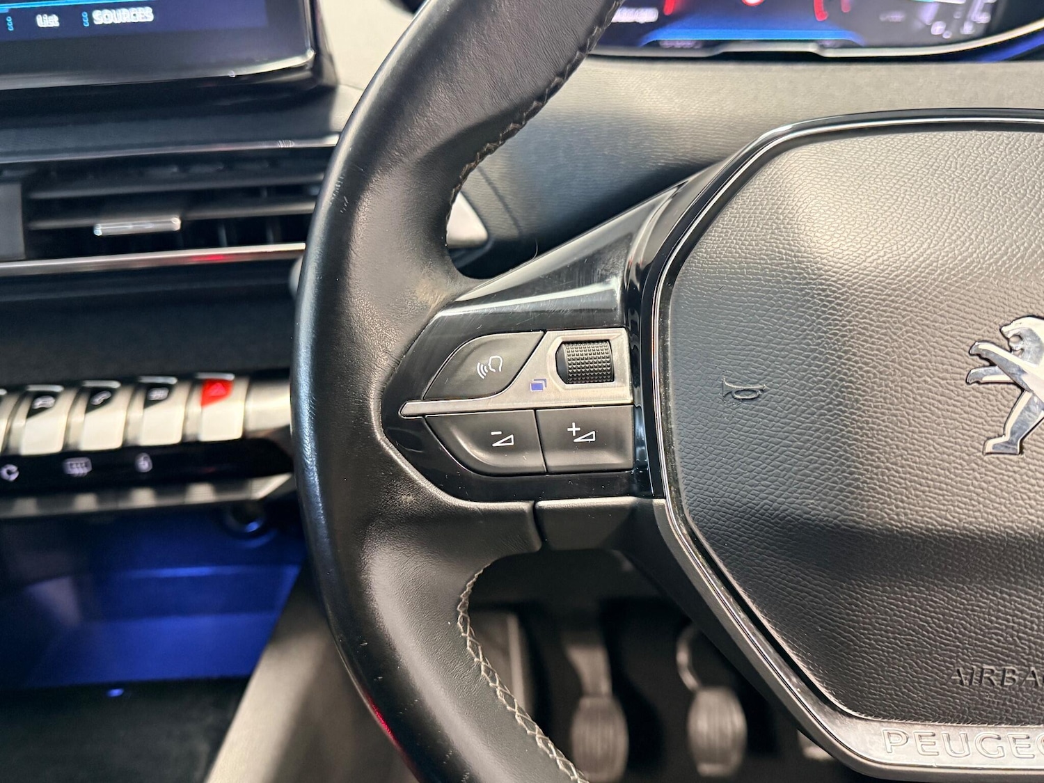 Used Peugeot 5008 2021 for sale - 77074476: Photo 21