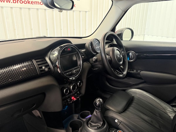 Used MINI Hatch 2018 for sale - 76246903: Photo 12
