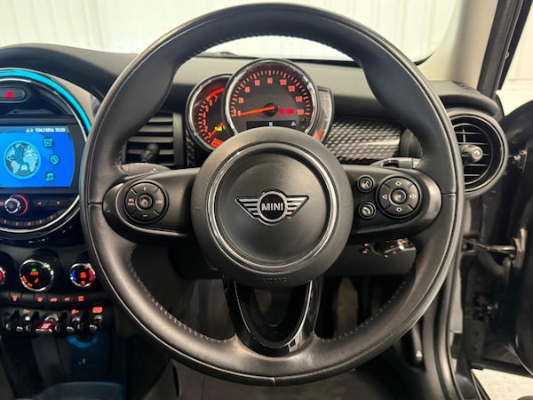 Used MINI Hatch 2018 for sale - 76246903: Photo 21