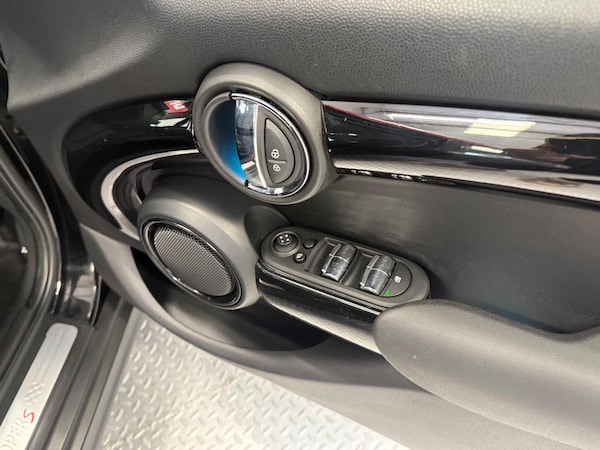 Used MINI Hatch 2018 for sale - 76246903: Photo 23