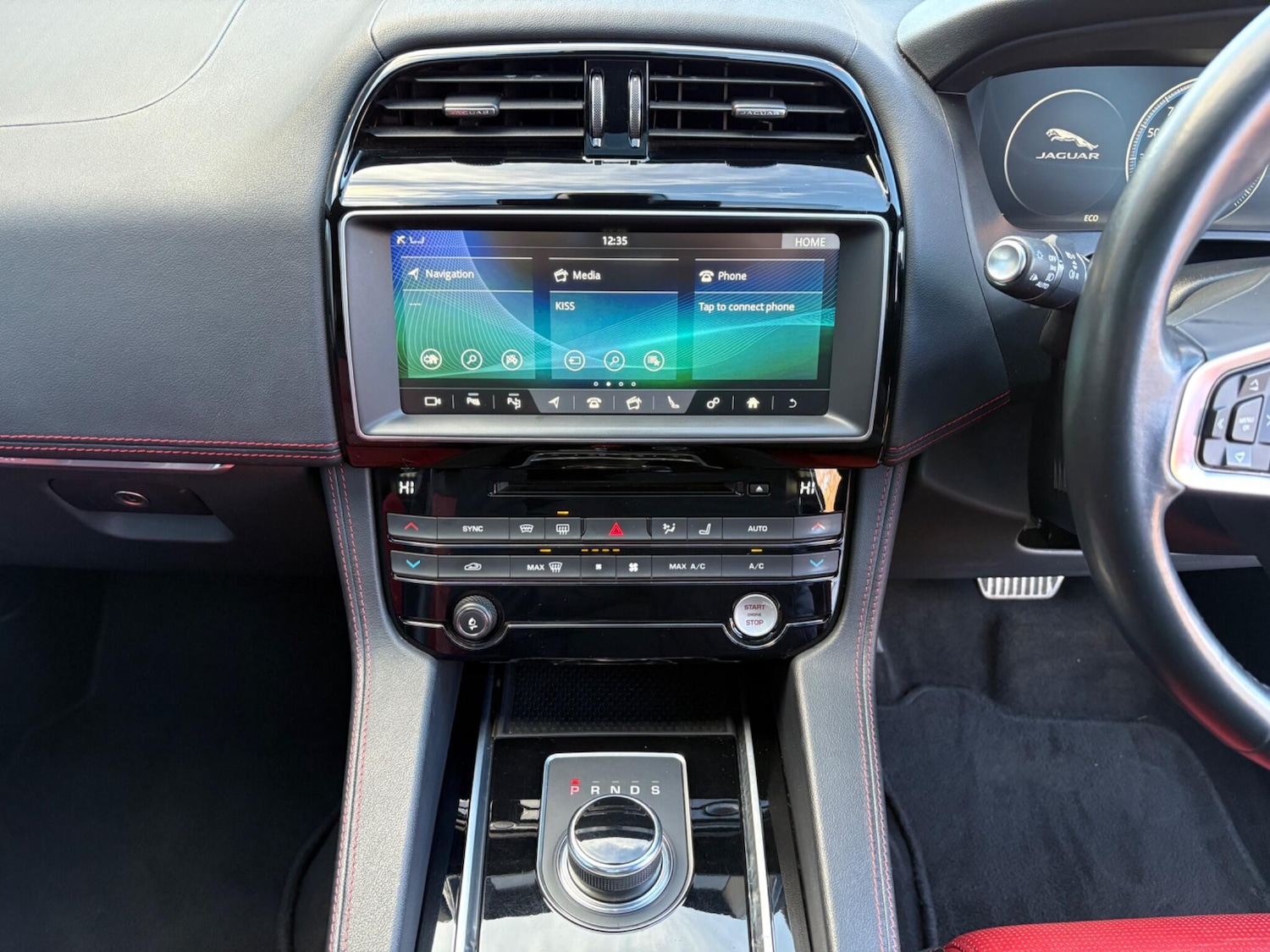 Used Jaguar F-Pace 2016 for sale - 76898366: Photo 11