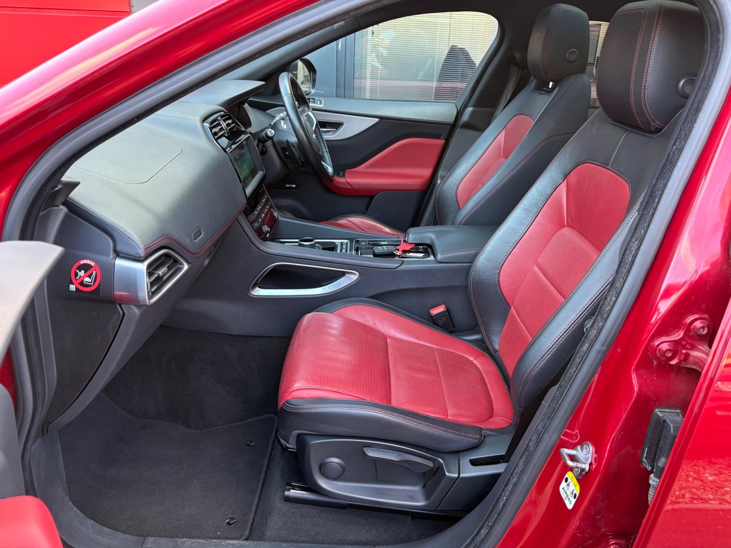 Used Jaguar F-Pace 2016 for sale - 76898366: Photo 20