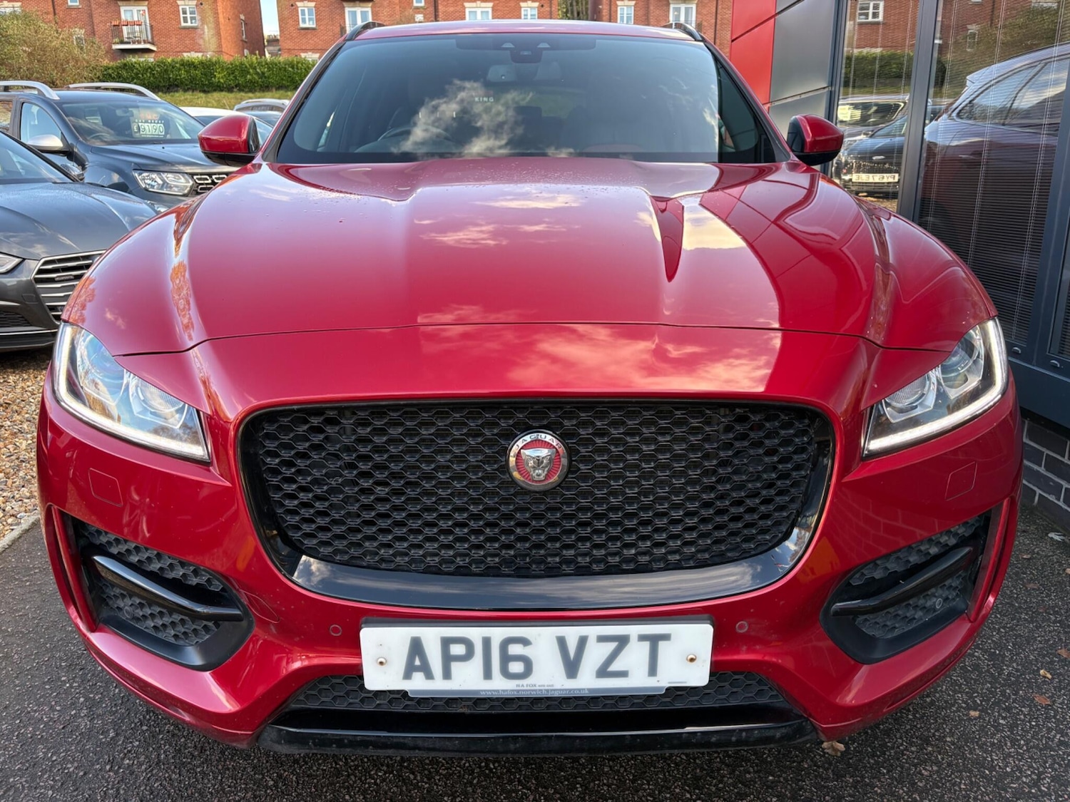 Used Jaguar F-Pace 2016 for sale - 76898366: Photo 3