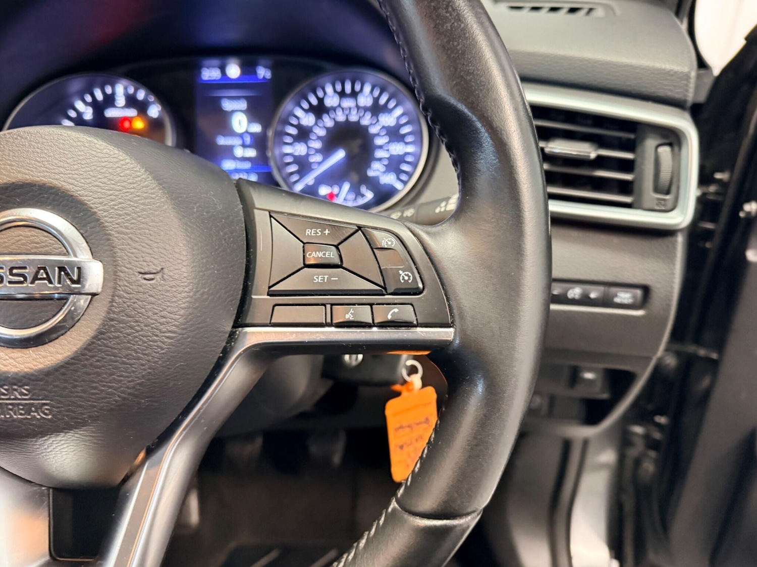 Used Nissan Qashqai for sale - 77267649: Photo 24