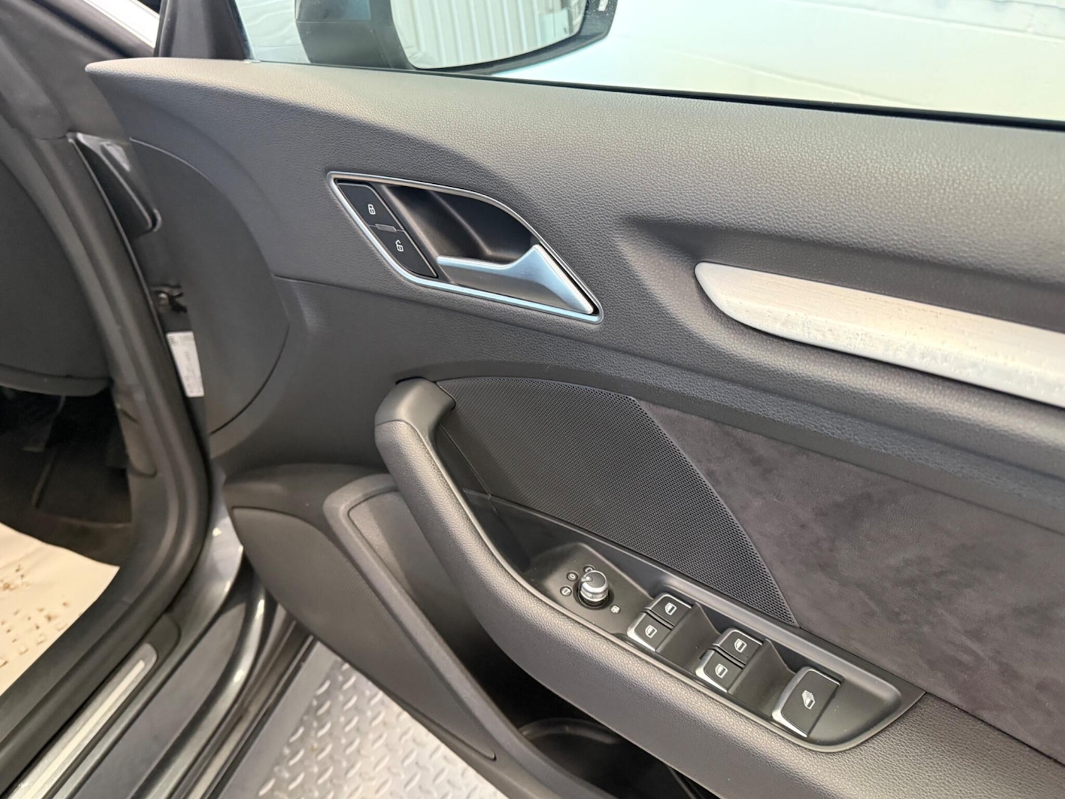 Used Audi A3 Cabriolet for sale - 78128002: Photo 17