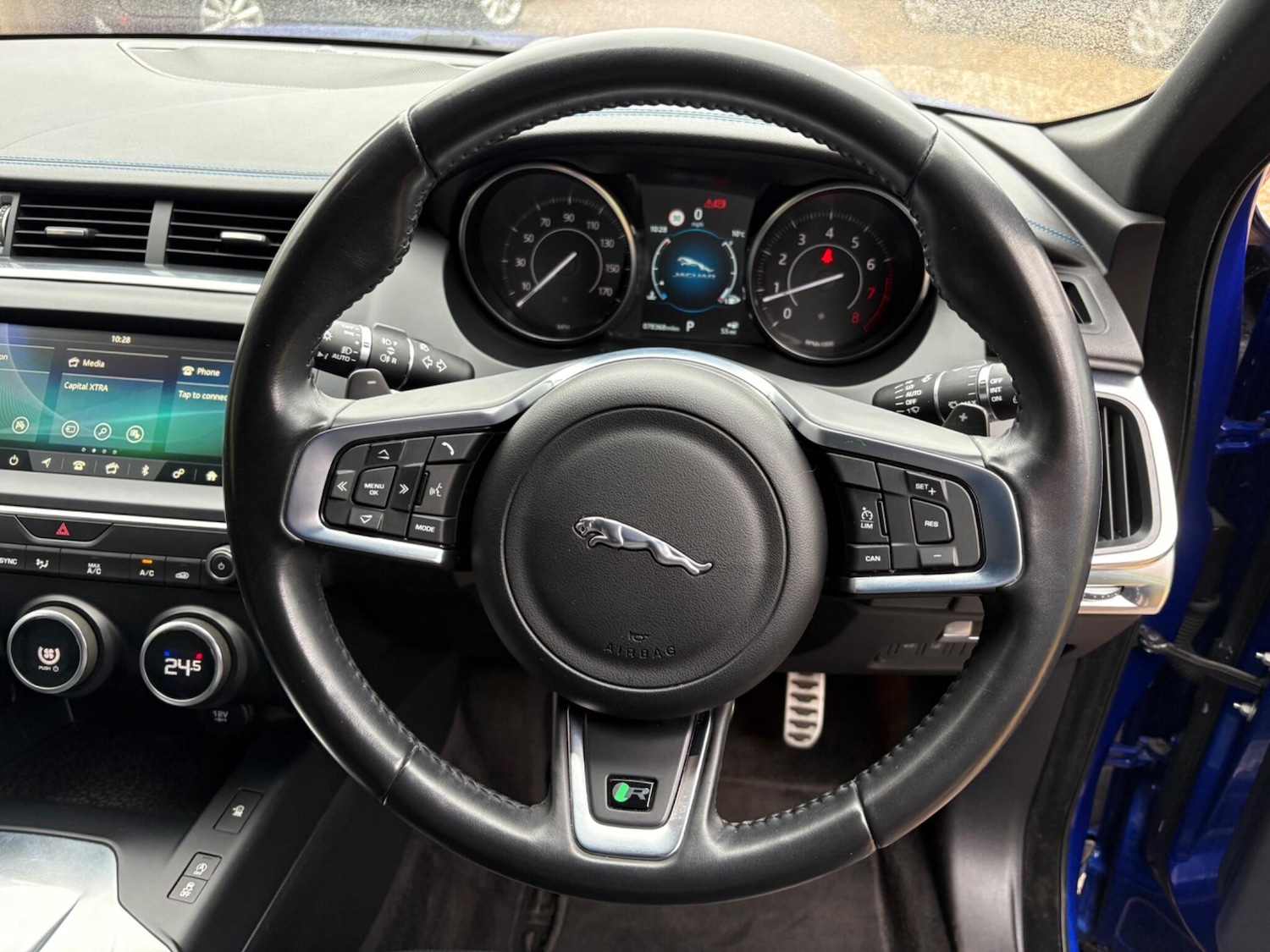 Used Jaguar E-Pace 2019 for sale - 76409172: Photo 12