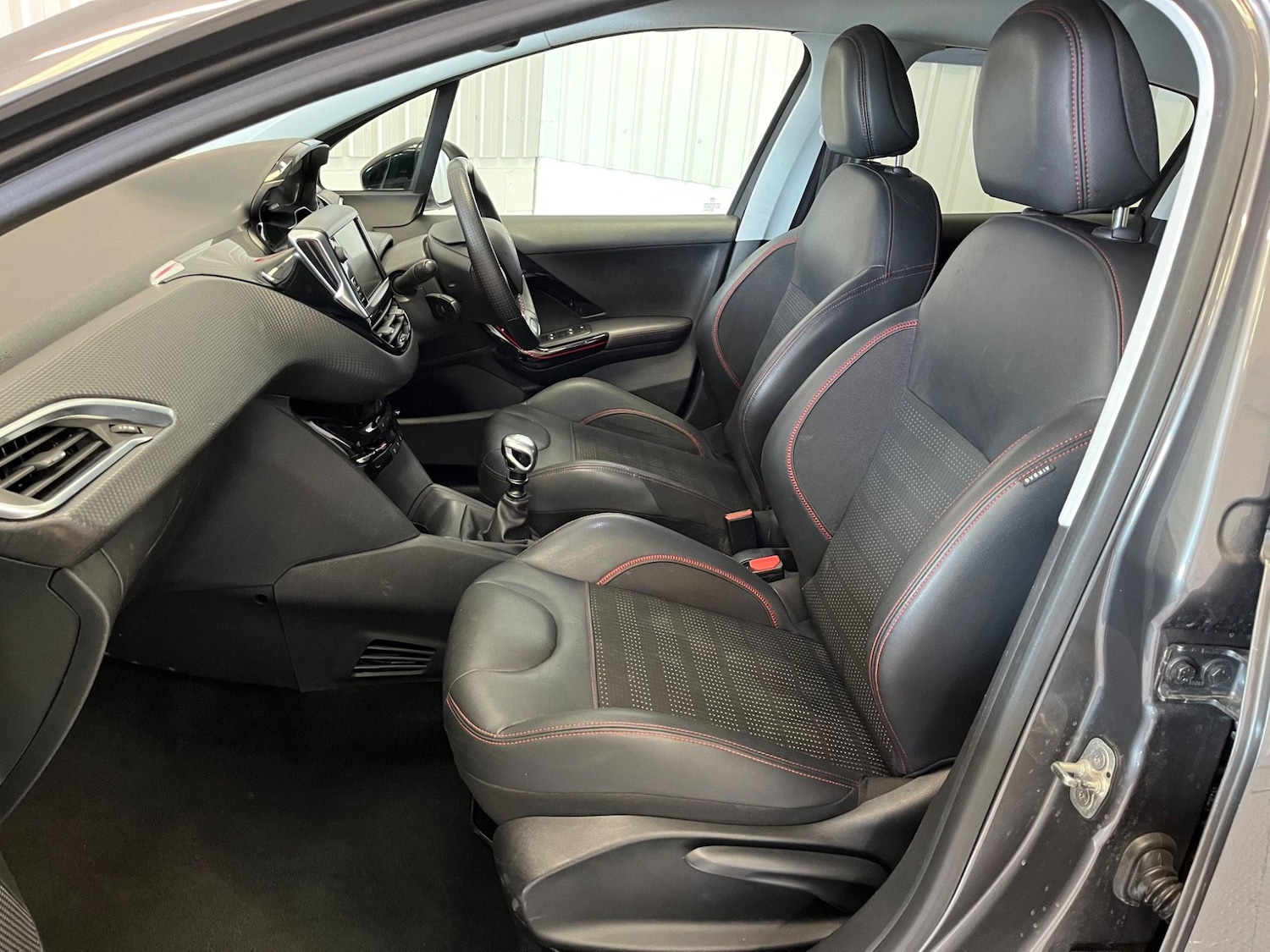 Used Peugeot 208 2019 for sale - 76473324: Photo 12