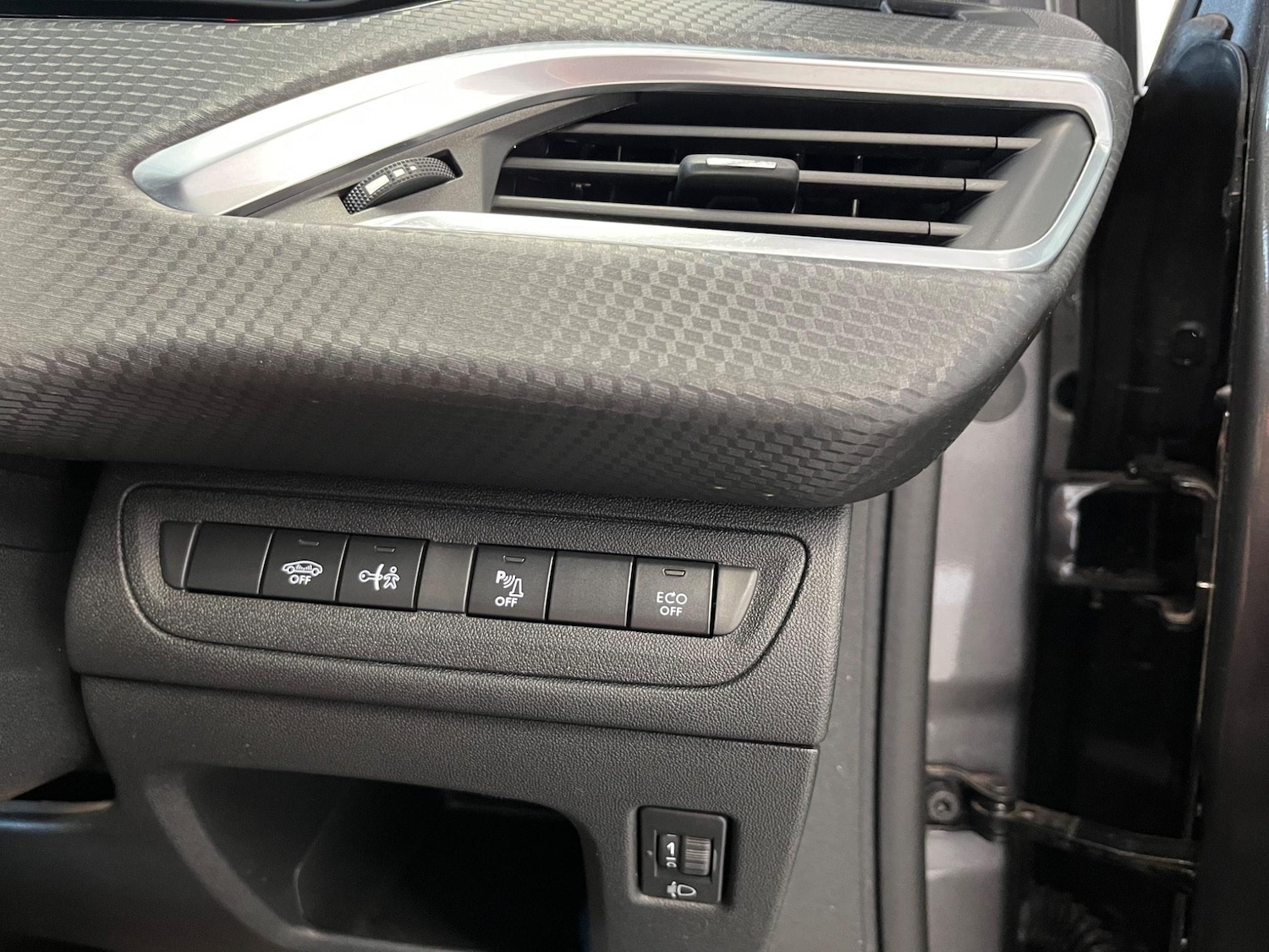 Used Peugeot 208 2019 for sale - 76473324: Photo 17