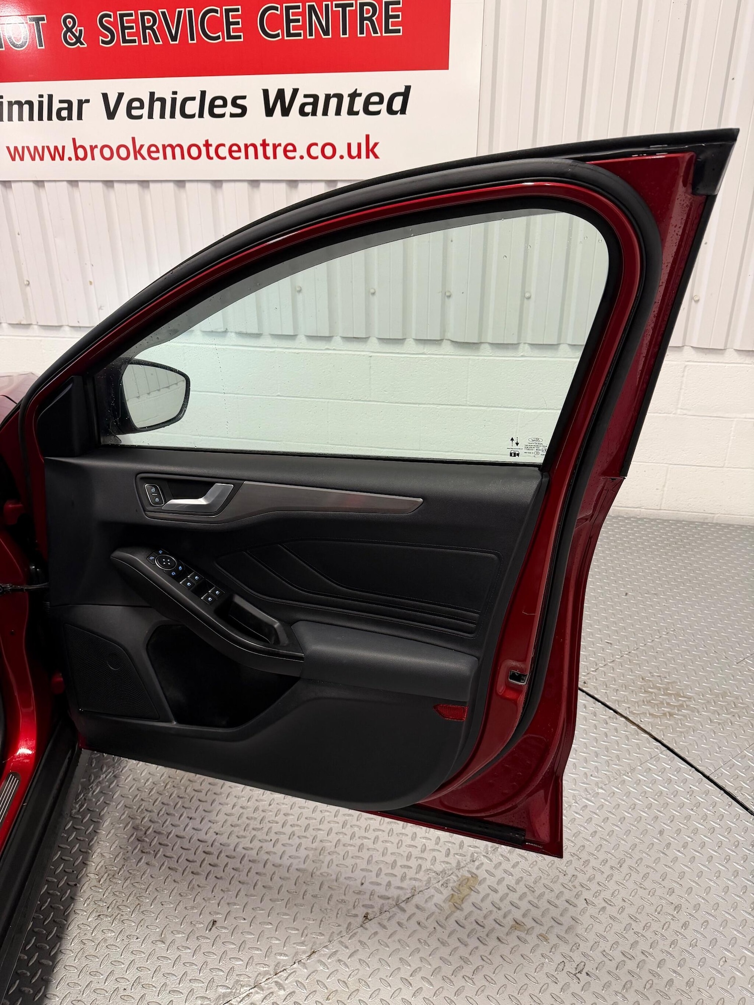 Used Ford Focus for sale - 77242368: Photo 17