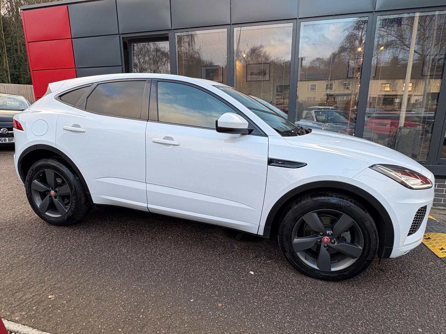 Used Jaguar E-Pace 2020 for sale - 76965171: Photo 8