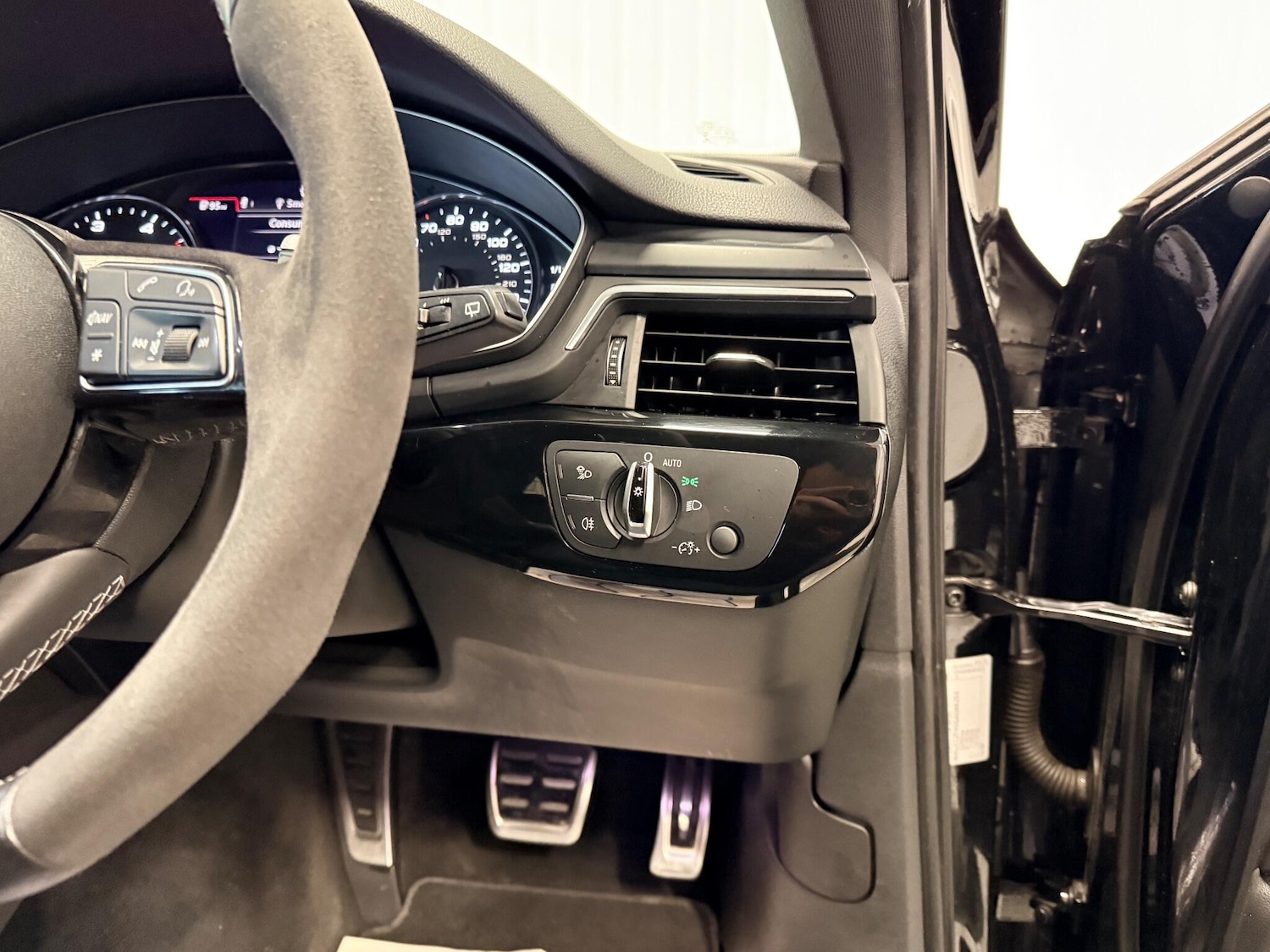 Used Audi A4 Avant for sale - 77315229: Photo 24