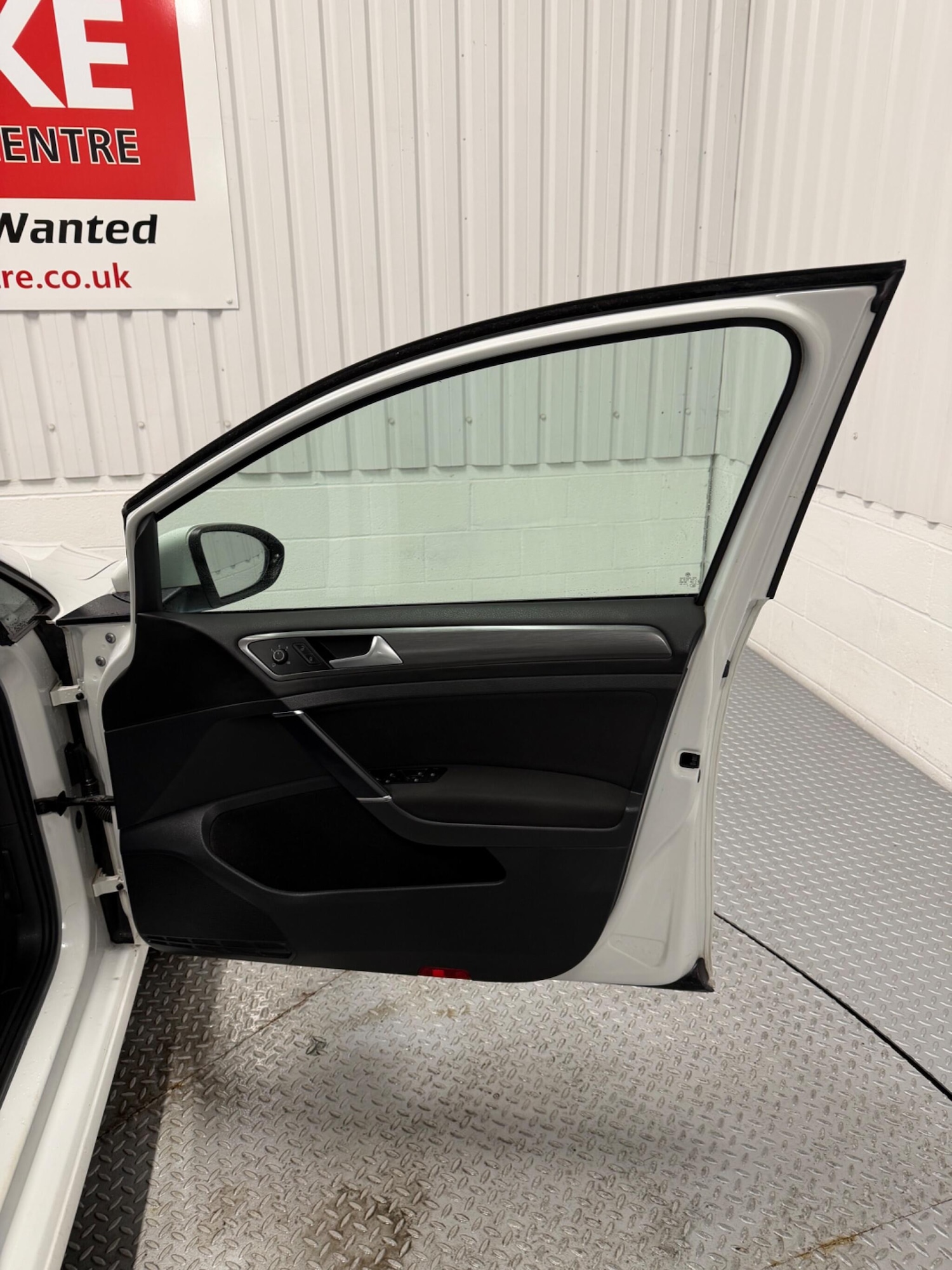 Used Volkswagen Golf 2019 for sale - 77611894: Photo 19