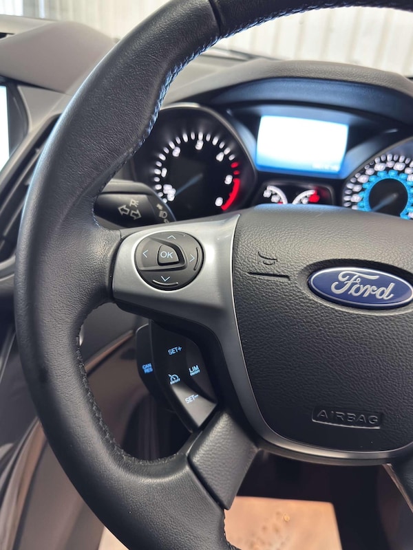 Used Ford Kuga 2015 for sale - 75729179: Photo 19