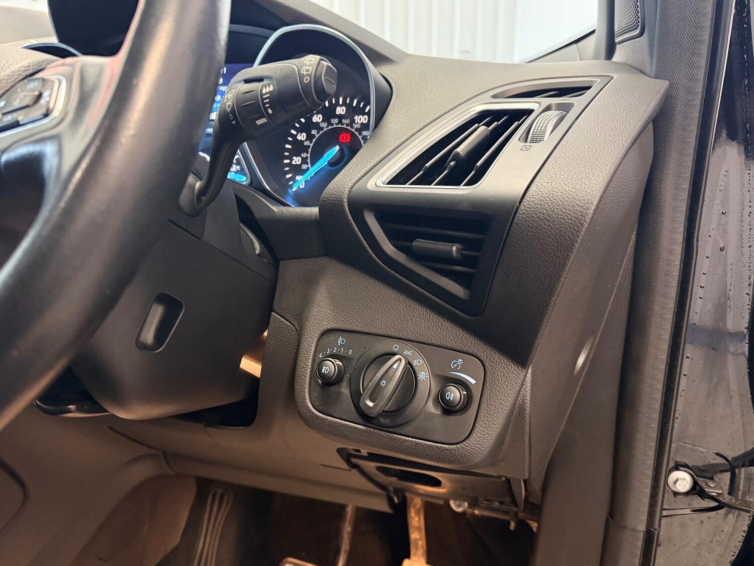 Used Ford Kuga 2017 for sale - 76735302: Photo 23