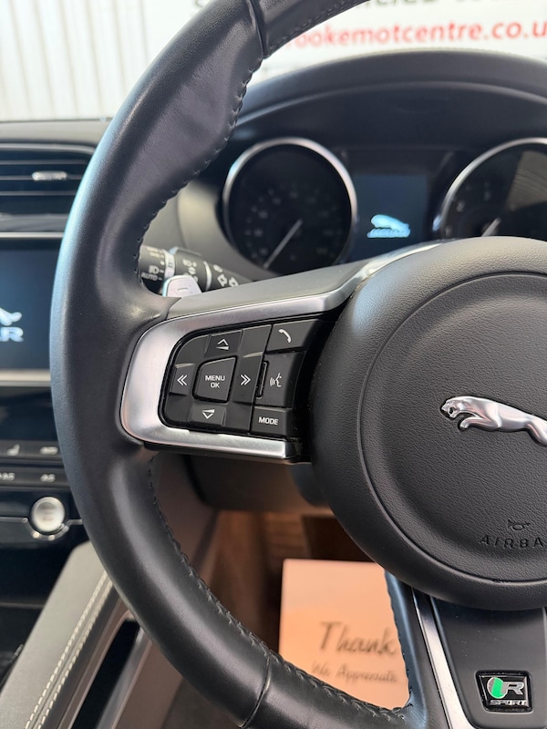 Used Jaguar F-Pace 2020 for sale - 76318152: Photo 20