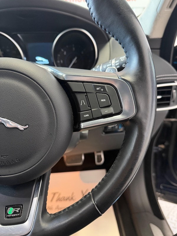 Used Jaguar F-Pace 2020 for sale - 76318152: Photo 21