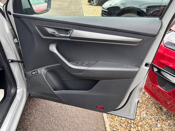 Used Skoda Karoq 2018 for sale - 76214402: Photo 12
