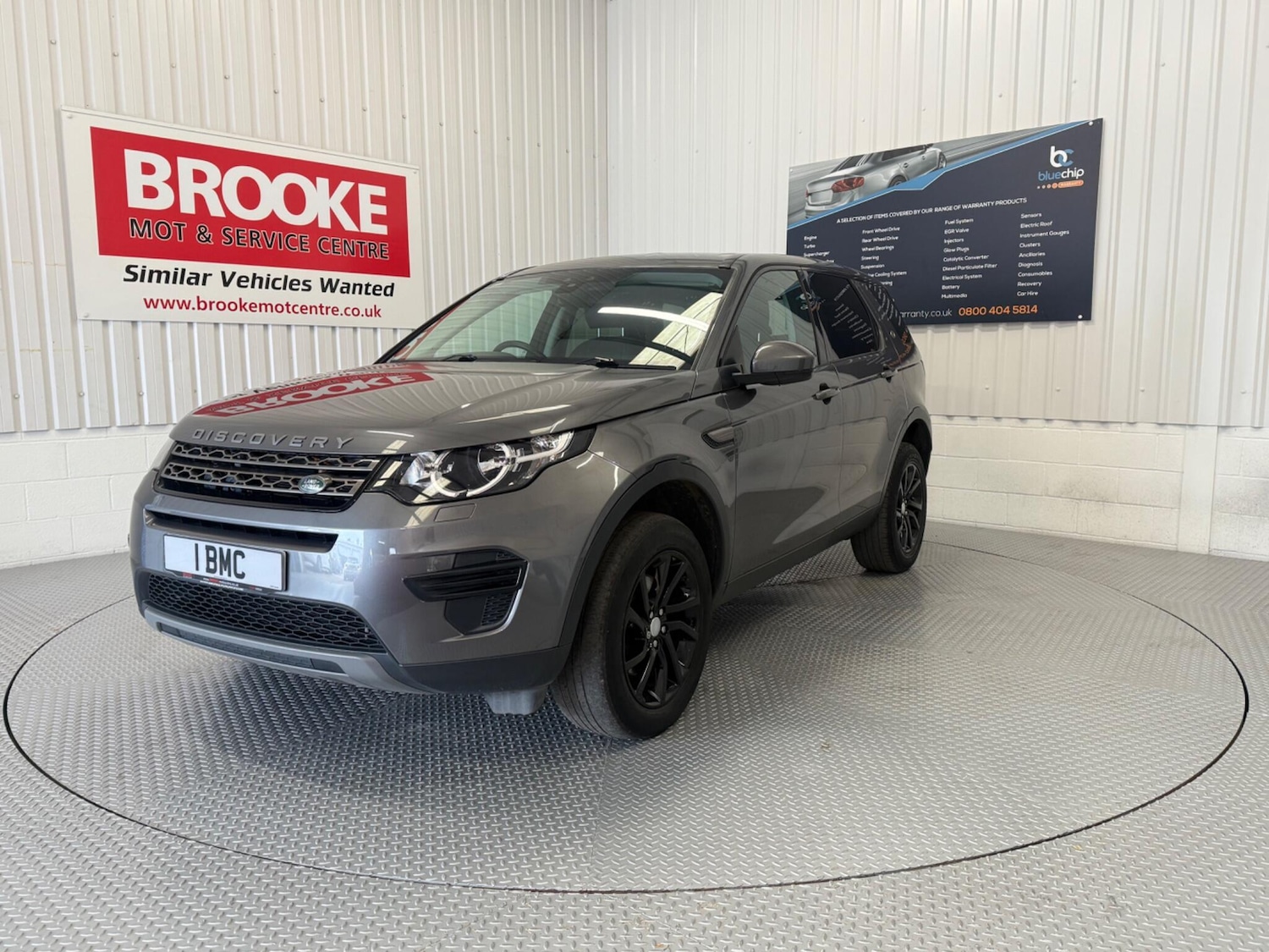 Used Land Rover Discovery Sport 2019 for sale - 76123124: Photo 3