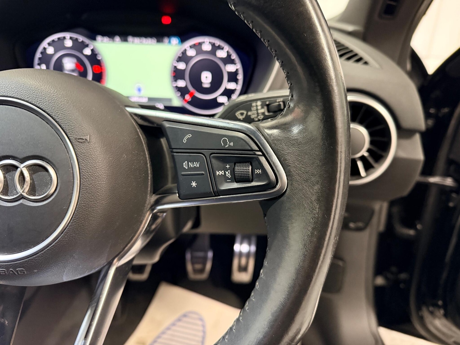 Used Audi TT 2015 for sale - 76823651: Photo 18