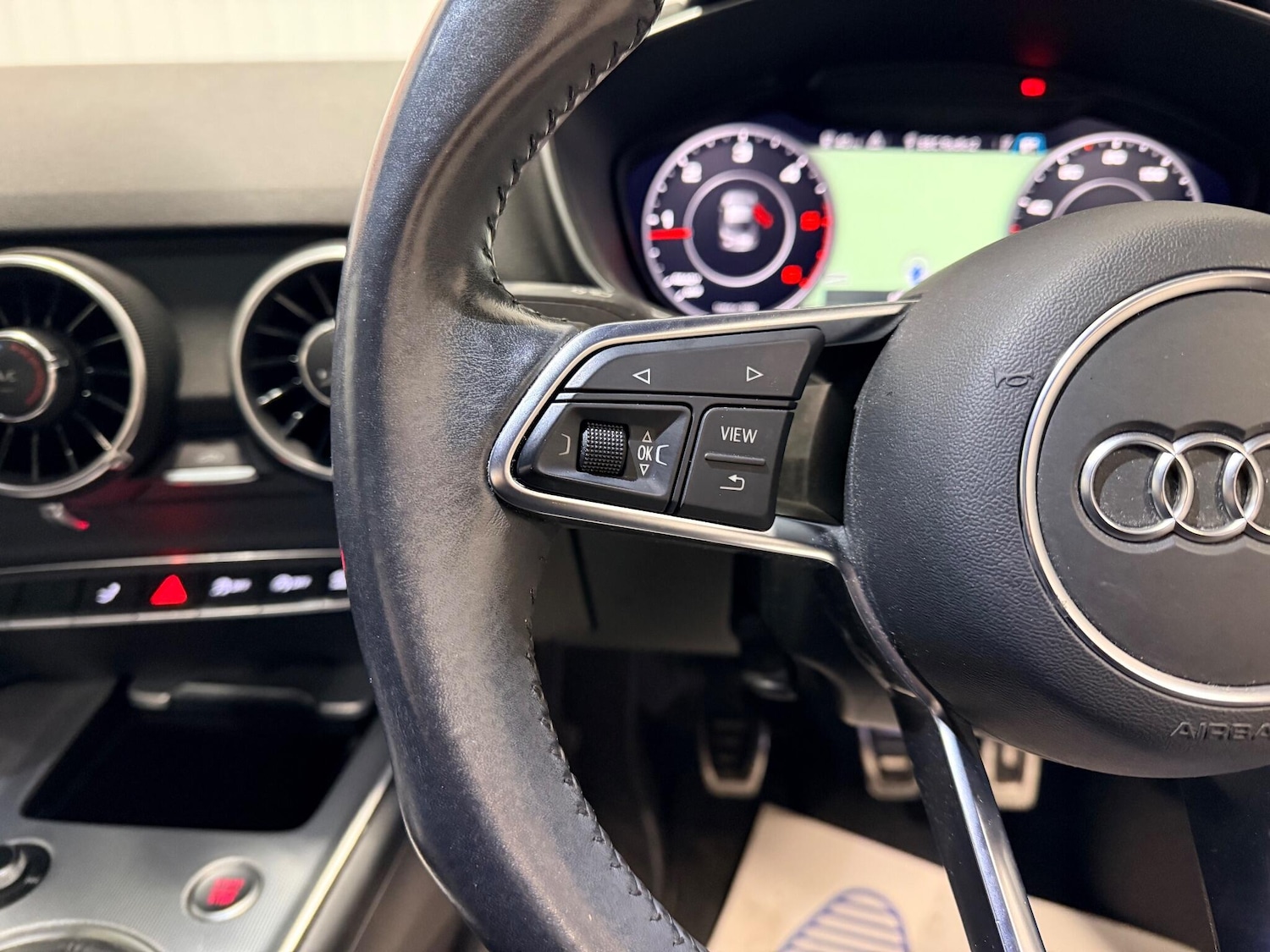 Used Audi TT 2015 for sale - 76823651: Photo 19