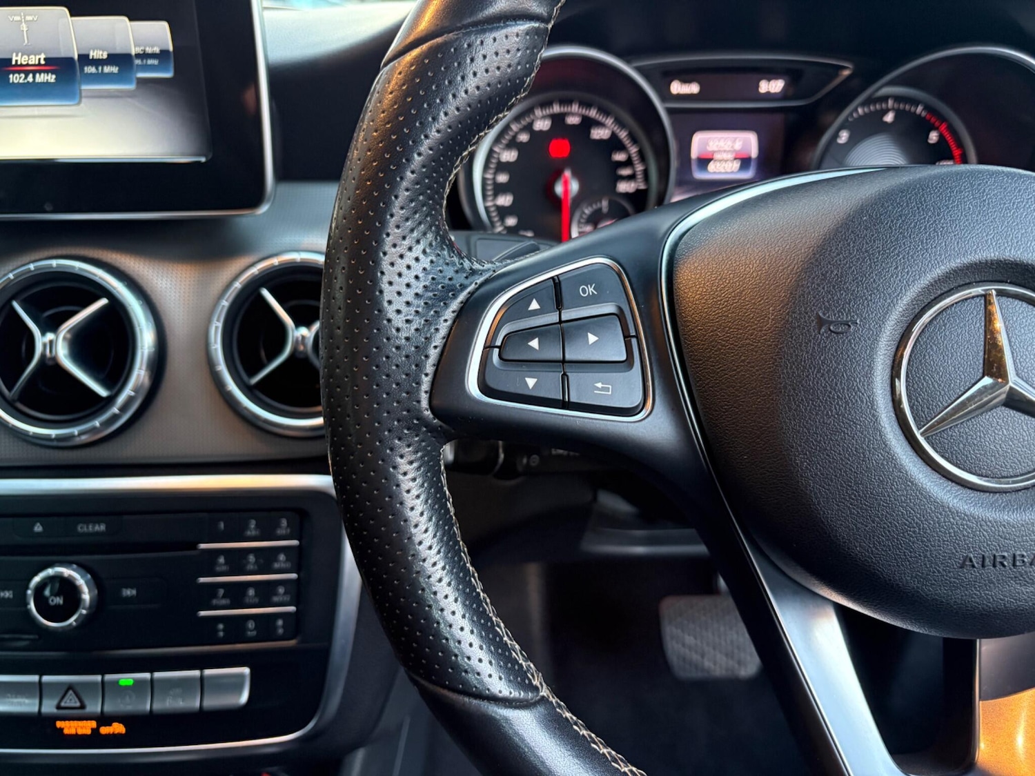 Used Mercedes-Benz CLA 2018 for sale - 76898785: Photo 16