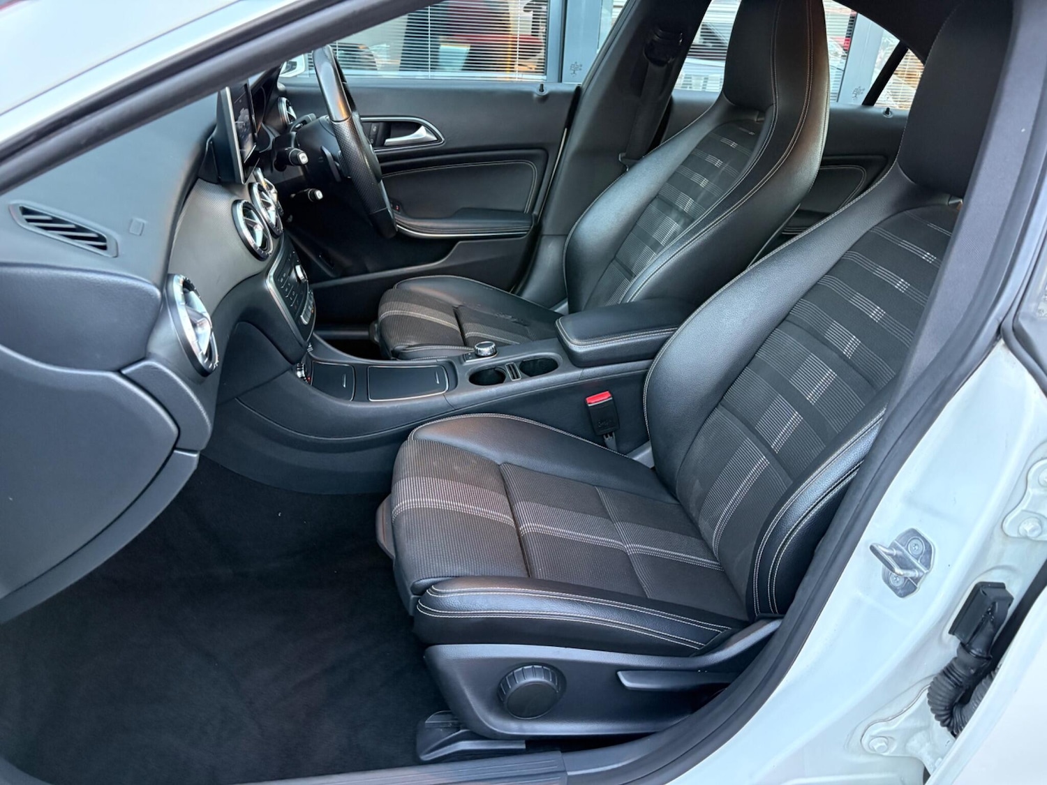 Used Mercedes-Benz CLA 2018 for sale - 76898785: Photo 24