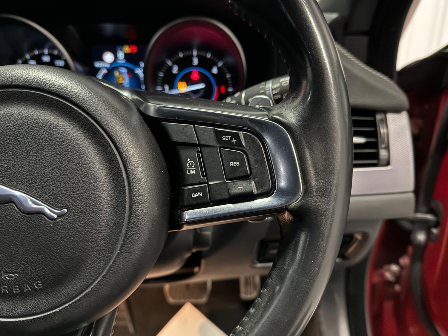 Used Jaguar XF 2019 for sale - 76458097: Photo 27