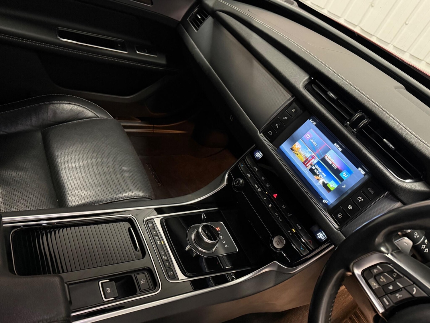 Used Jaguar XF 2019 for sale - 76458097: Photo 30