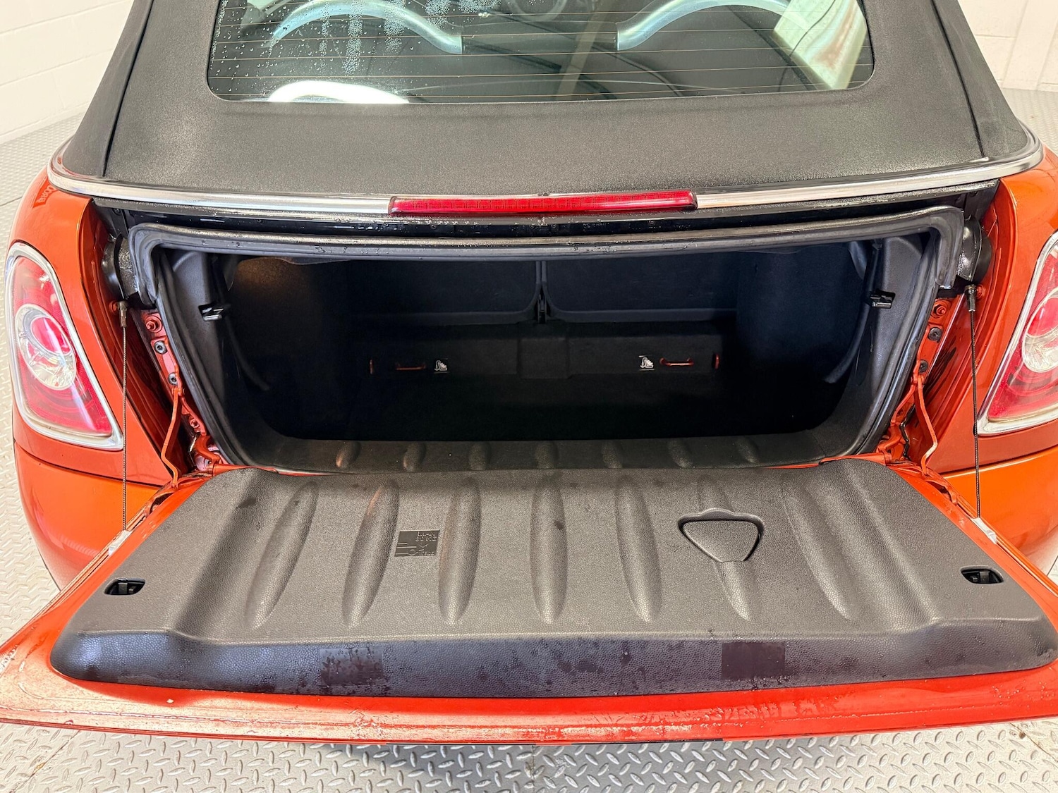 Used MINI Convertible 2014 for sale - 76781757: Photo 14