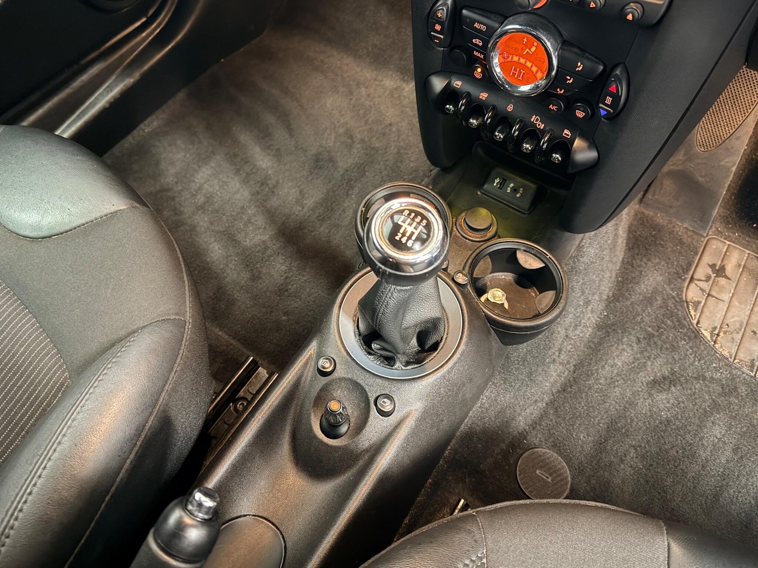 Used MINI Convertible 2014 for sale - 76781757: Photo 27