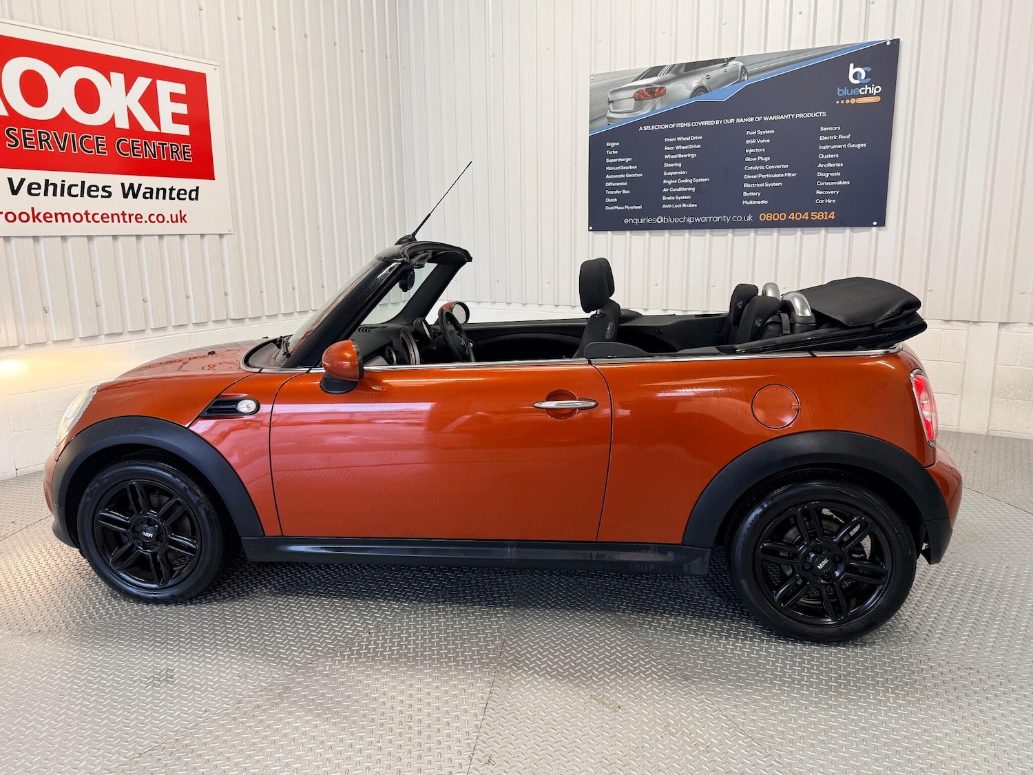 Used MINI Convertible 2014 for sale - 76781757: Photo 29
