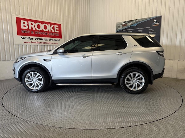 Used Land Rover Discovery Sport 2016 for sale - 75770048: Photo 10