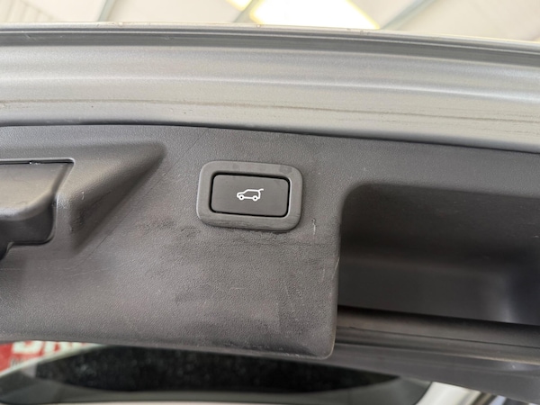 Used Land Rover Discovery Sport 2016 for sale - 75770048: Photo 18