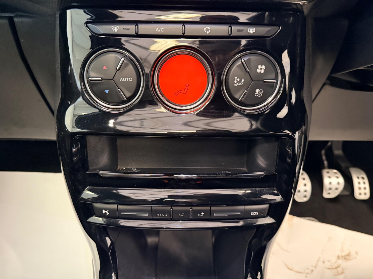 Used DS Automobiles DS 3 Cabrio for sale - 77892292: Photo 21