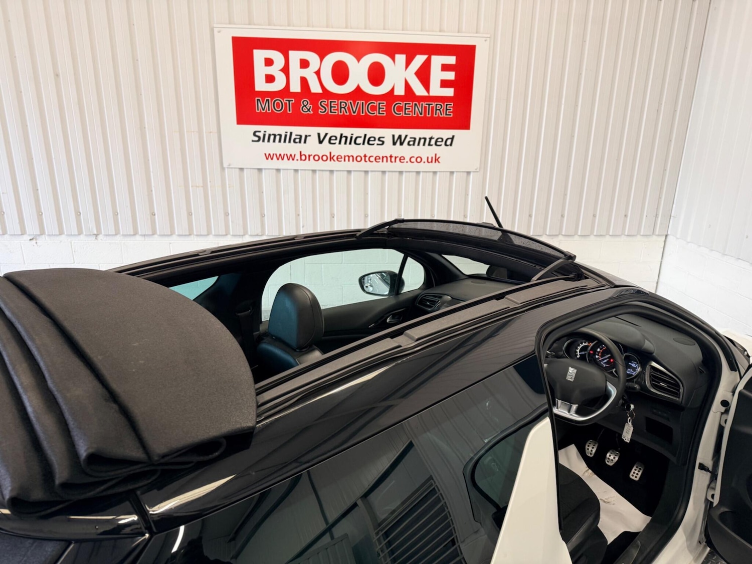 Used DS Automobiles DS 3 Cabrio for sale - 77892292: Photo 24