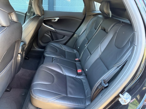 Used Volvo V40 2019 for sale - 74631826: Photo 11