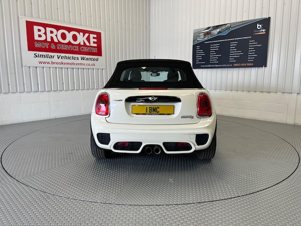 Used MINI Convertible 2017 for sale - 73242520: Photo 10