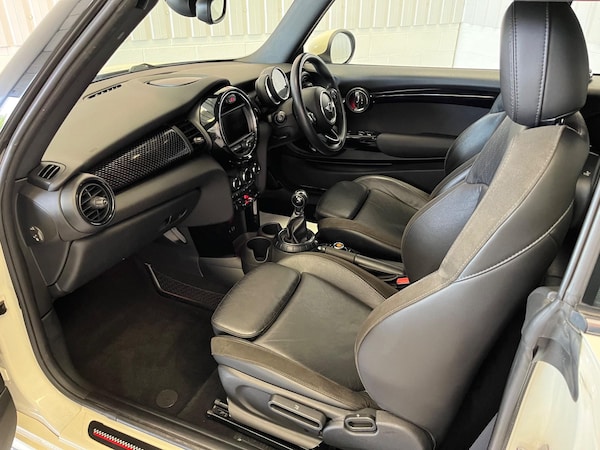 Used MINI Convertible 2017 for sale - 73242520: Photo 12