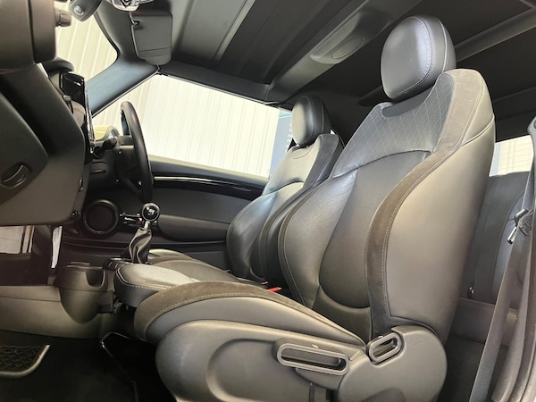 Used MINI Convertible 2017 for sale - 73242520: Photo 14