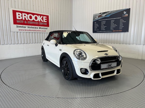 Used MINI Convertible 2017 for sale - 73242520: Photo 1