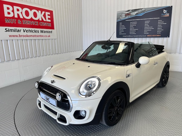 Used MINI Convertible 2017 for sale - 73242520: Photo 29