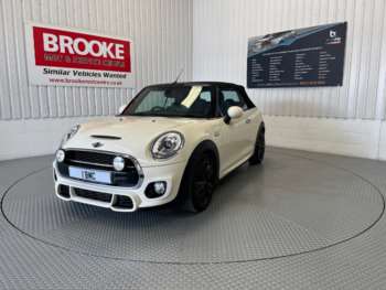 Used MINI Convertible 2017 for sale - 73242520: Photo