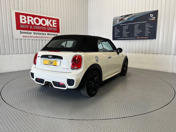 Used MINI Convertible 2017 for sale - 73242520: Photo 5