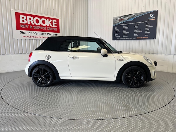 Used MINI Convertible 2017 for sale - 73242520: Photo 7