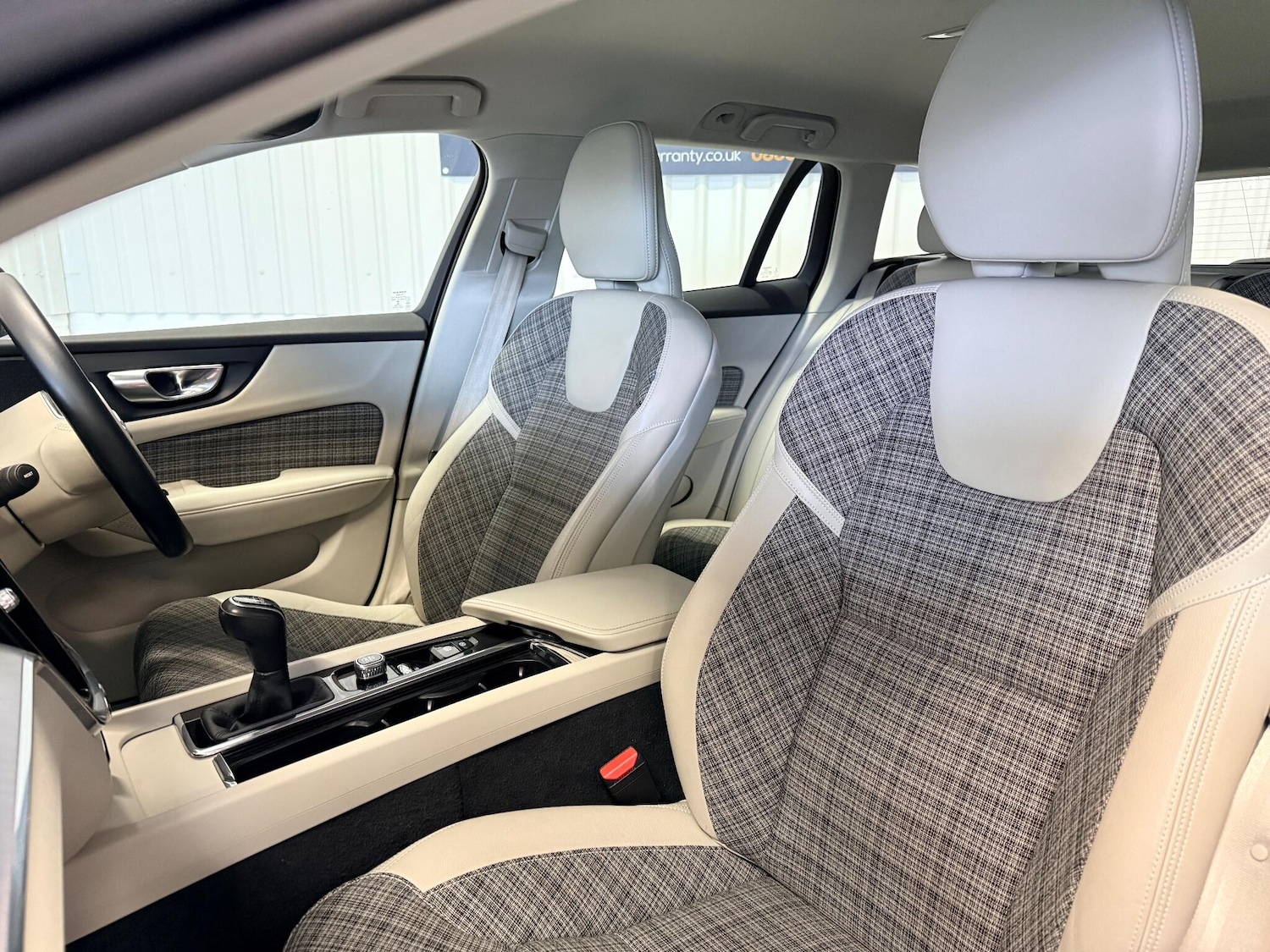 Used Volvo V60 2018 for sale - 76561920: Photo 11