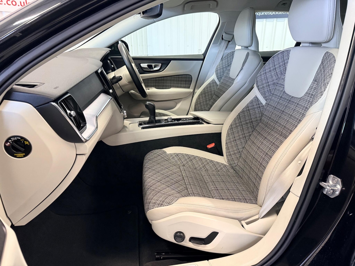 Used Volvo V60 2018 for sale - 76561920: Photo 12