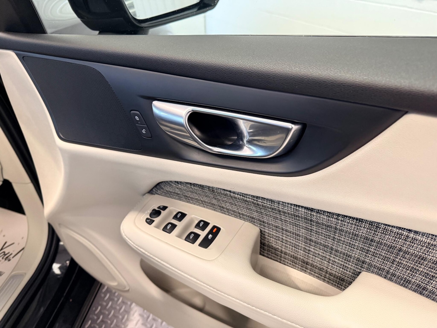 Used Volvo V60 2018 for sale - 76561920: Photo 20