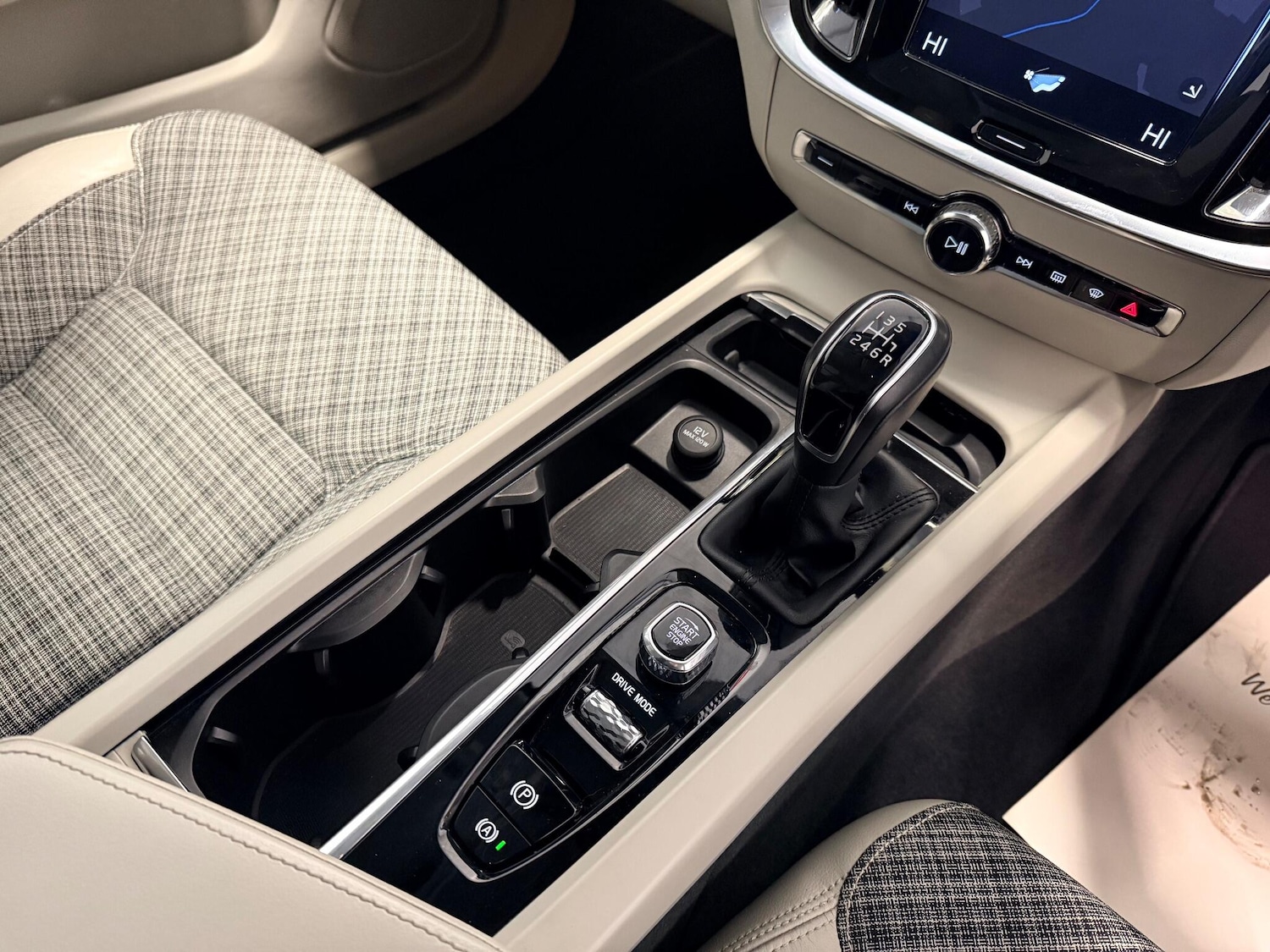 Used Volvo V60 2018 for sale - 76561920: Photo 34