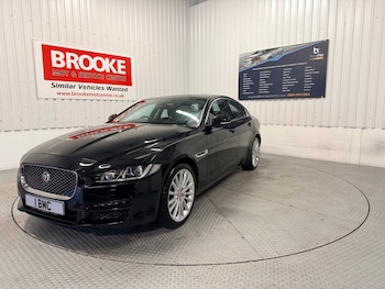 Used Jaguar XE 2017 for sale - 77386730: Photo