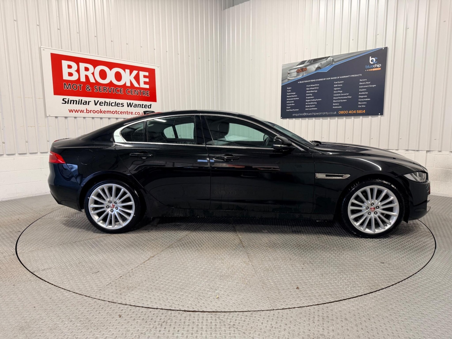 Used Jaguar XE 2017 for sale - 77386730: Photo 6